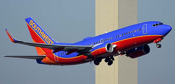 Southwest Boeing 737-7H4 N420WN, Phoenix Sky Harbor, December 22, 2014